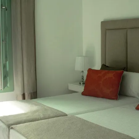 Apartahotel Palacio Cabrera - Lillo 4*