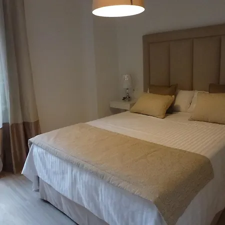 Hotel apartamentowy Palacio Cabrera - Lillo